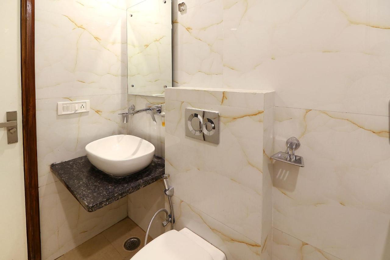 Hotel York Legacy -3 Minutes Walk From New Delhi Railway Station 'The 5 Star Ambience' Newly Built Luaran gambar
