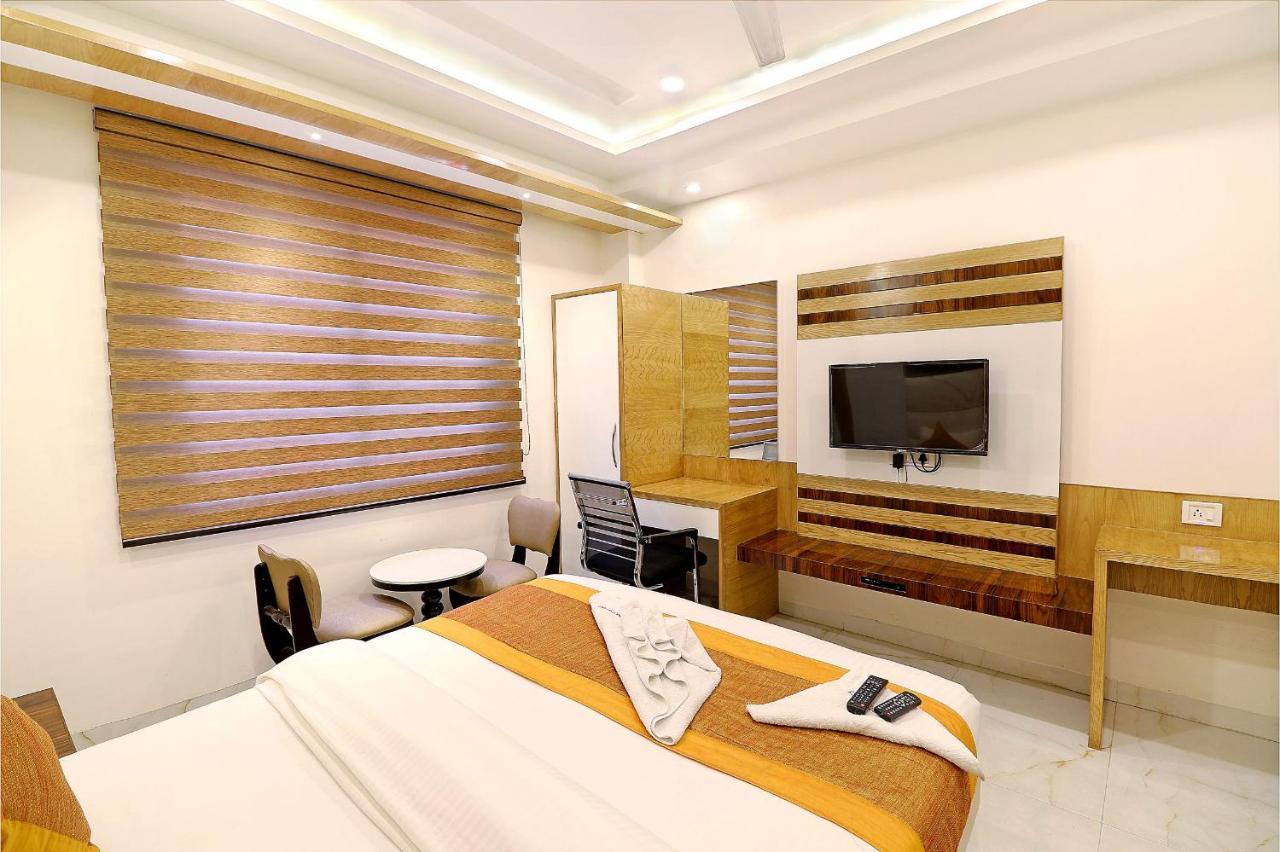 Hotel York Legacy -3 Minutes Walk From New Delhi Railway Station 'The 5 Star Ambience' Newly Built Luaran gambar